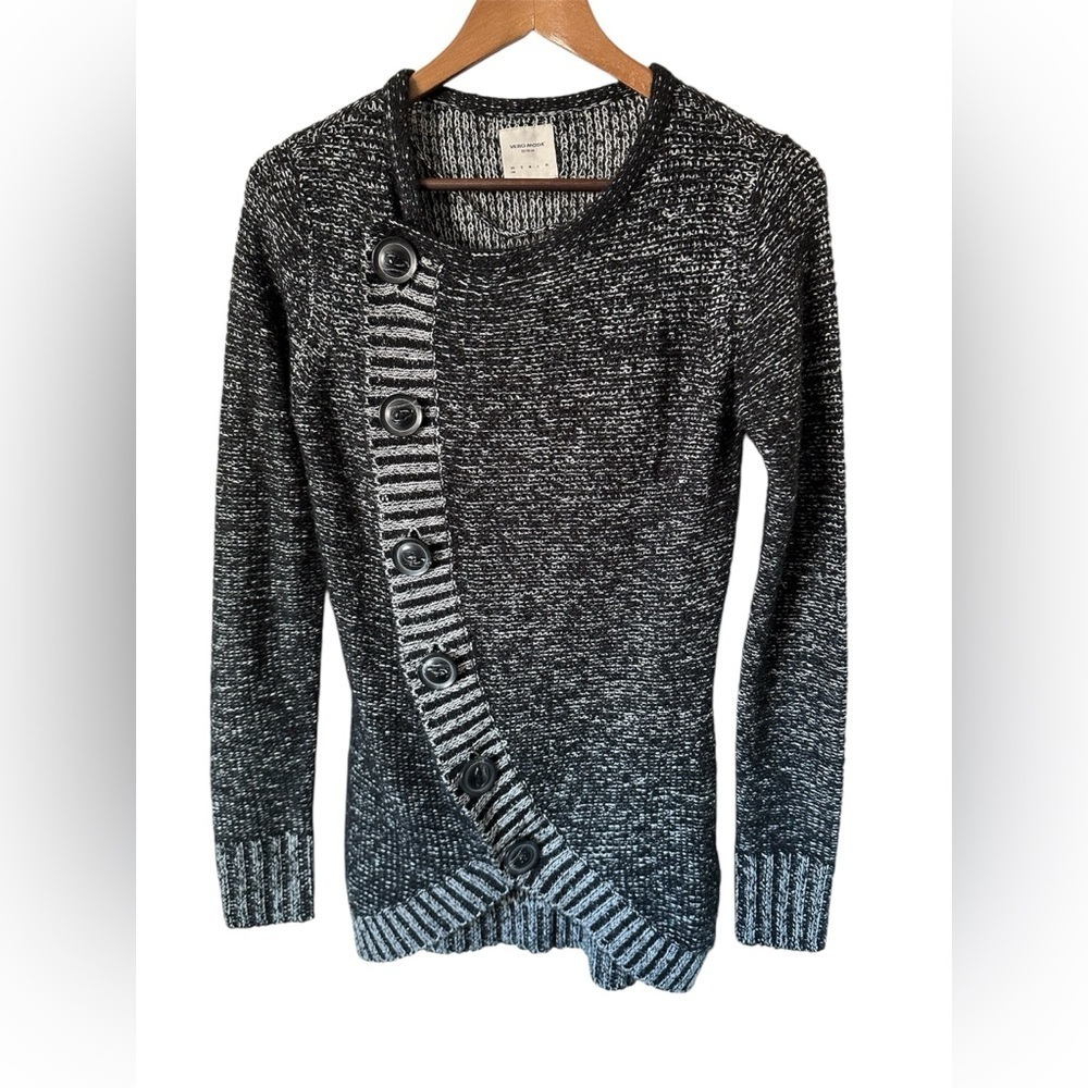 Vero Moda women’s button down knitted cardigan in black grey and white size XS
